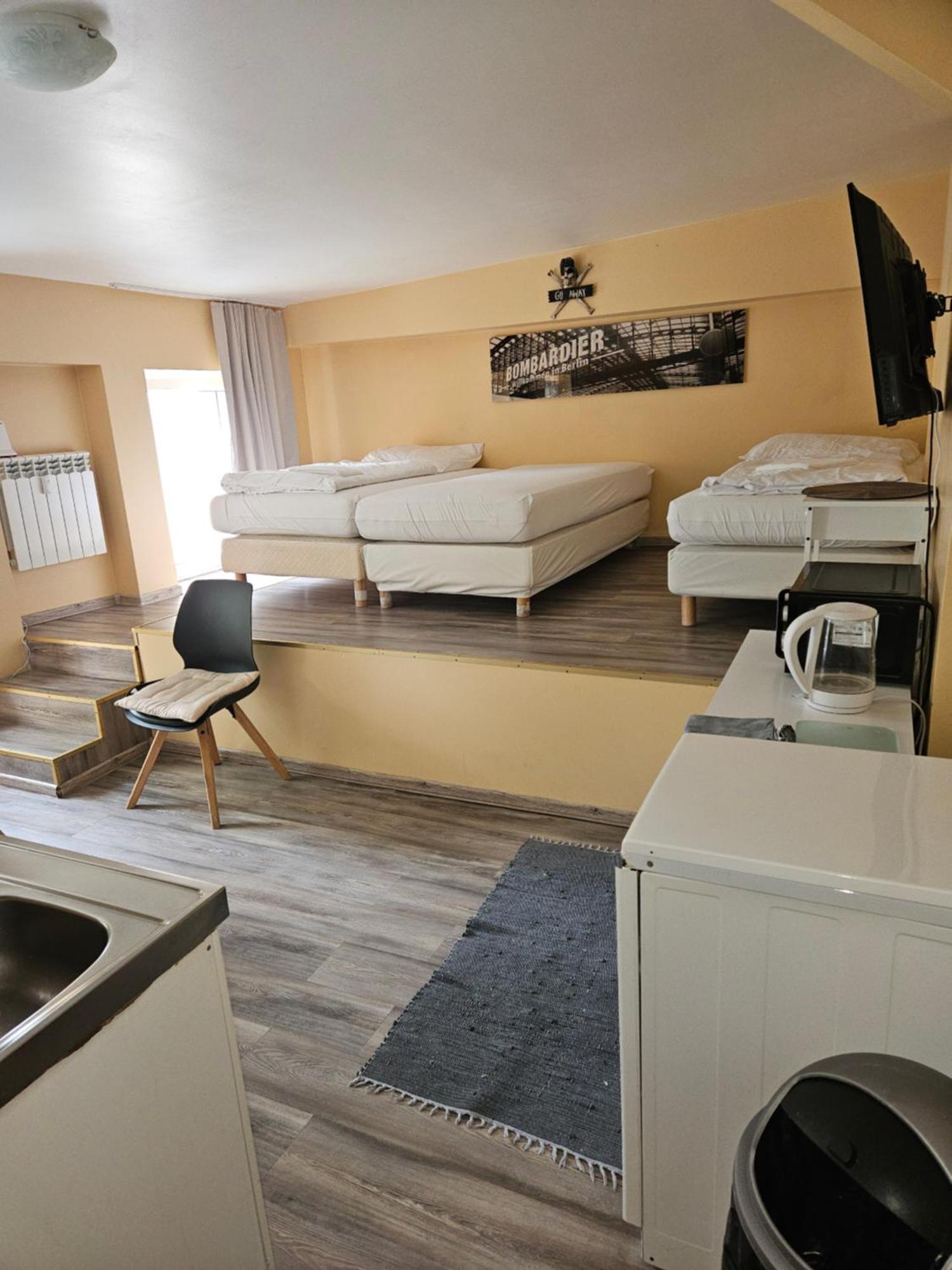 Pension 11 Apartments By Lorenc Berlin Exterior foto